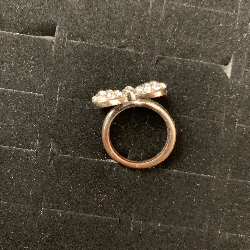 Rhinestone bow ring - Picture 3 of 4